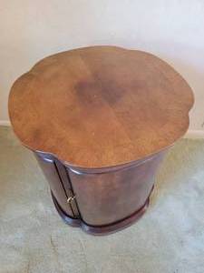 lot 7 image: Robust Cloverleaf Storage Side Table