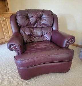 lot 16A image: Luxurious Cordovan Leather Armchair by Lackawanna