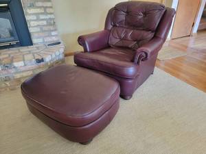 lot 16B image: Luxurious Cordovan Leather Armchair and Ottoman by Lackawanna