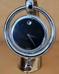lot 1 image: Modern Movado Desk Clock