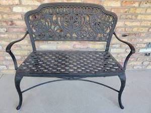 lot 43 image: Charming Metal Garden Bench