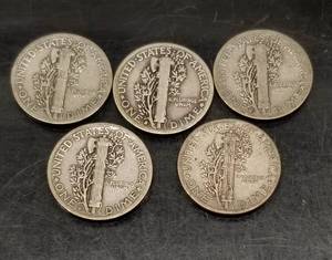 GROUP OF 5 SILVER MERCURY DIMES