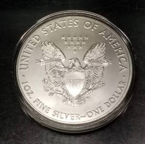 2017 AMERICAN SILVER EAGLE 1 TROY OZ .999 FINE SILVER IN AIRTITE HOLDER
