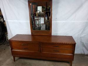 Dixie Dresser with Mirror