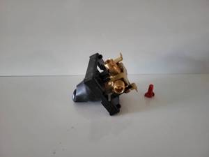 lot 32 image: R 10000-UNWSHF Multichoice Universal Valve Only With Stop