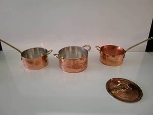 lot 98 image: Vintage Tin Lined Copper Cookware