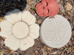 lot 135 image: Three  Patio Landscape Blocks