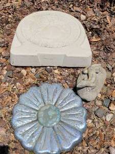 lot 136 image: Three Patio Landscape Blocks