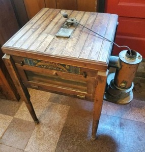 Antique The Crescent Hatcher By Des Moines Incubator Co.