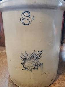 Vintage 8 Gallon Western Stoneware Co. Crock