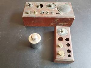 Vintage Scale Weights