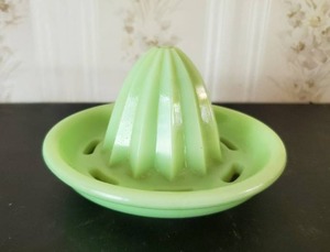 Vintage Jadeite Juicer Reamer