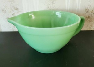Vintage Fire-King Jadeite MixingMeasuring Cup