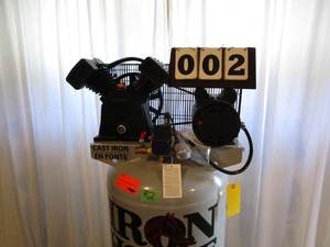 lot 2 image: Iron Horse 60 Gallon Upright Air Compressor