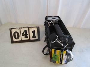 lot 41 image: Gaterback Contractor Pro Tool Bag