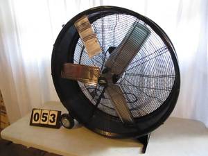 lot 53 image: Lakewood 36 Drum Fan