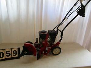 lot 59 image: SouthlandPowermate Lawn Edger