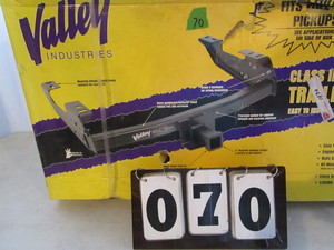 lot 70 image: Valley Receiver Hitch - Pick-up Class III - IV