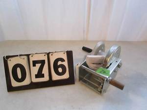 lot 76 image: Fulton 1500 lb Winch