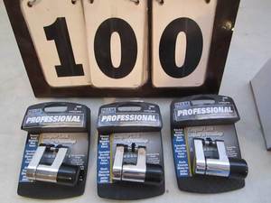 lot 100 image: Reese Professional Coupler Locks