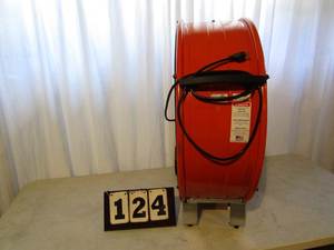 lot 124 image: Commercial Electric Drum Fan