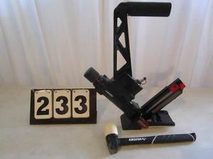 lot 233 image: Husky 3-N-1 Pneumatic Flooring Nailer