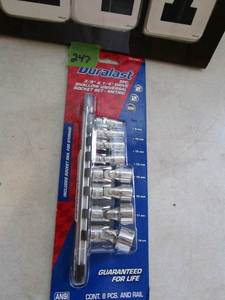lot 247 image: DuraLast 8 Piece Socket Set