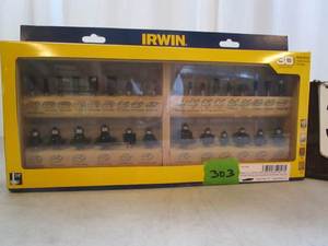 lot 303 image: Irwin 30 pc Router Bit Set