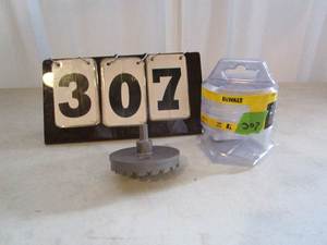 lot 307 image: DeWalt Carbide Tooth Hole Saw - 4