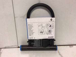 lot 26 image: M-WAVE B 245 U-Type Bicycle lock Customer return see pictures