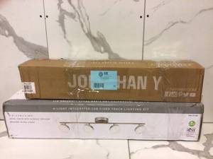 lot 61 image: Assorted lighting customer return see pictures