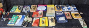 lot 139 image: Vintage Toolbox w Tons of Extras ServiStar Plug-in Flasher, GC On - Off Toggle, Feit Electric Halogen Bulbs, AAdvance Medium Bi-Pin Lampholders, & More