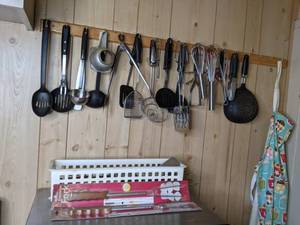 lot 353 image: Assortment of Kitchen Utensils Slotted Spatulas, Slotted Spoon, Whisk, Ladles, Kitchen Tongs, Extension Forks and More
