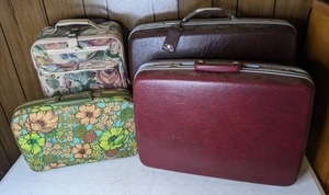 lot 309 image: Four Vintage Suitcases Samsonite, Concourse and More