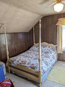 lot 312 image: Full Size Four Poster Bed (Matches Lot 311)