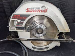 lot 38 image: Craftsman 7-14 Circular Saw with Case