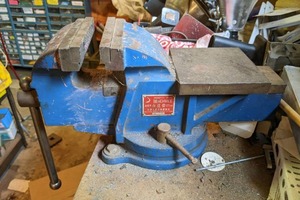 lot 24 image: Vintage Blue Swordfish Brand Bench Vice