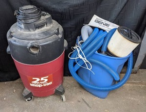 lot 11 image: Genie WetDry Shop Vac with Accessories