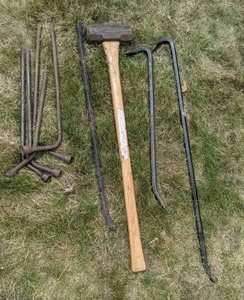 lot 133 image: Sledgehammer, Crowbars, & More