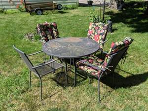 lot 247 image: 7-Piece Outdoor Patio Dining Set