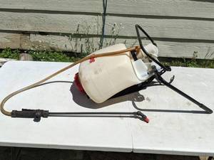 lot 263 image: Solo Professional Diaphragm Pump Backpack Sprayer