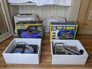 lot 395 image: (2) Top-o-Matic Cigarette Machines