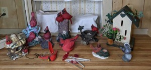 lot 374 image: Cardinal Figurines and Decor