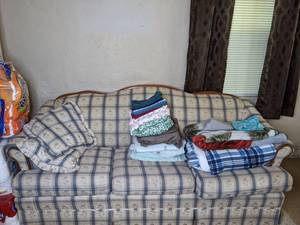 lot 220 image: Vintage Blue Plaid Couch