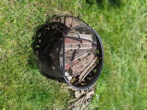 lot 402 image: 30-Inch Outdoor Fire Pit, Black