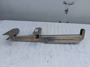 lot 196 image: Qual-Craft Aluminum Silver Ladder Jack