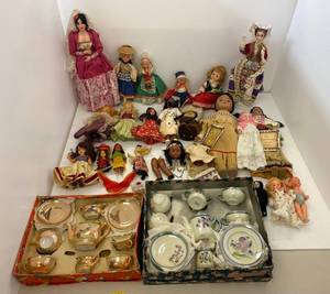 lot 14 image: Group Of Vintage Dolls And Child Dish Sets