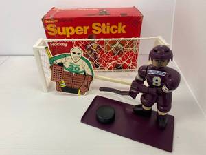 lot 18 image: Vintage Schaper Super Stick Hockey Toy
