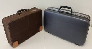 lot 31 image: Two Vintage Suitcases