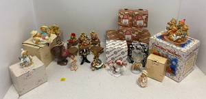 lot 54 image: Group Of Misc. Figurines Including Cherished Teddies,  Santas Special Delivery, Dreamsicle And More